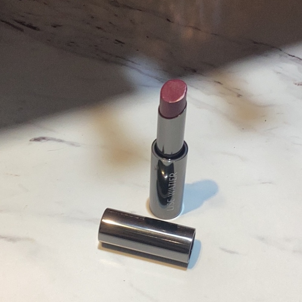 Soft Pink Satin Lipstick for Everyday Wear